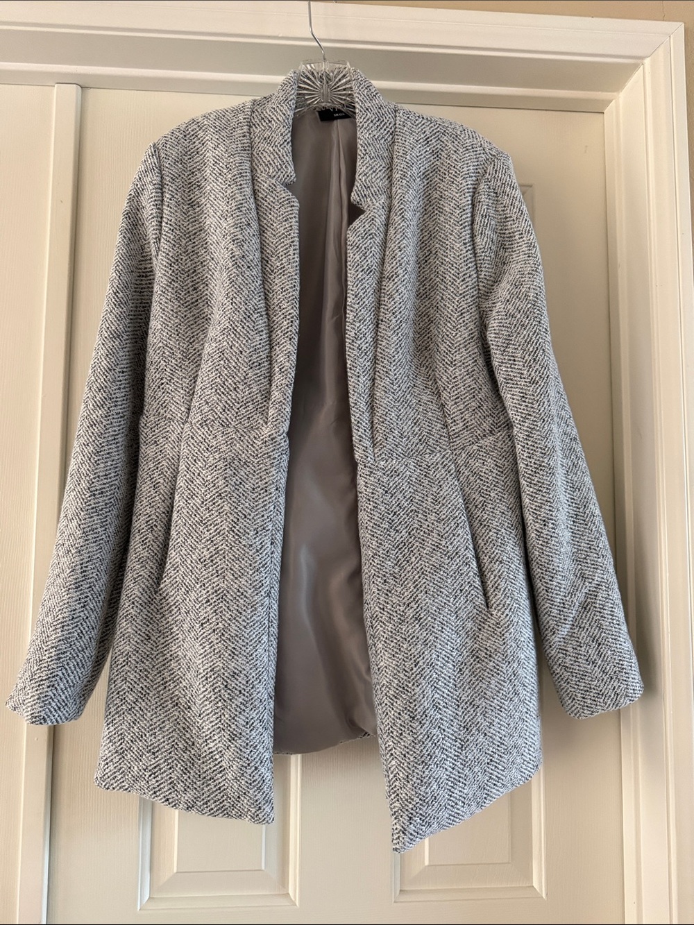 Vici Gray Textured Collarless Open Blazer
